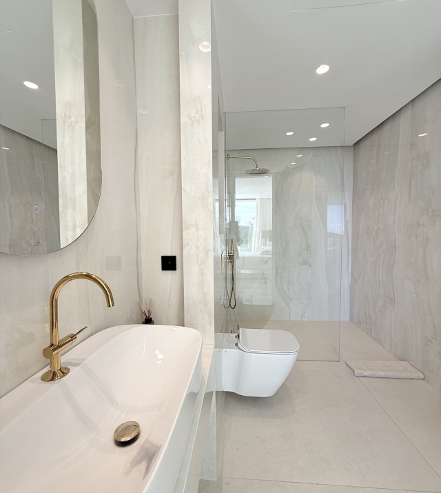 Resa Estates Can Furnet Ibiza te koop sale modern villa sea dalt villa views bathroom 2.jpeg